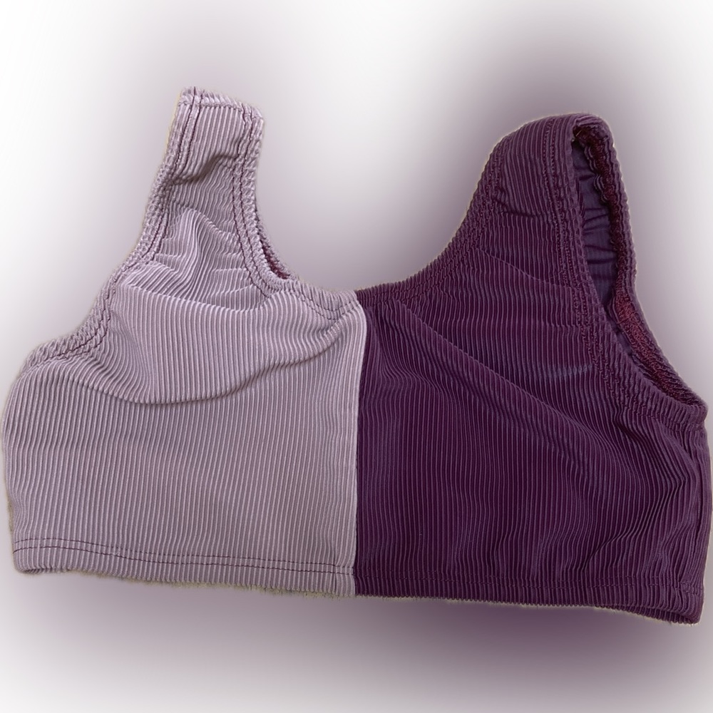Custom Dancewear top 
Ribbed mauve and maroon top 
Child size (6/7)